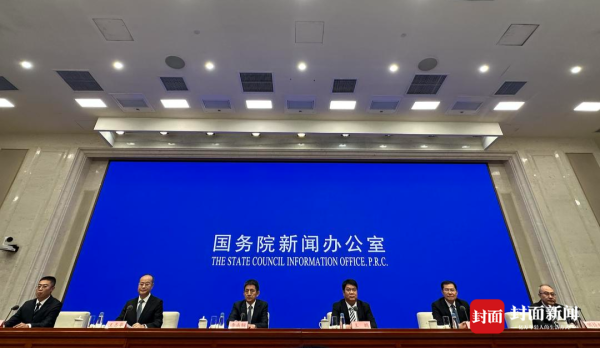 怀远股票 商务部：引导企业加快绿色低碳转型 降低外贸产品碳排放量